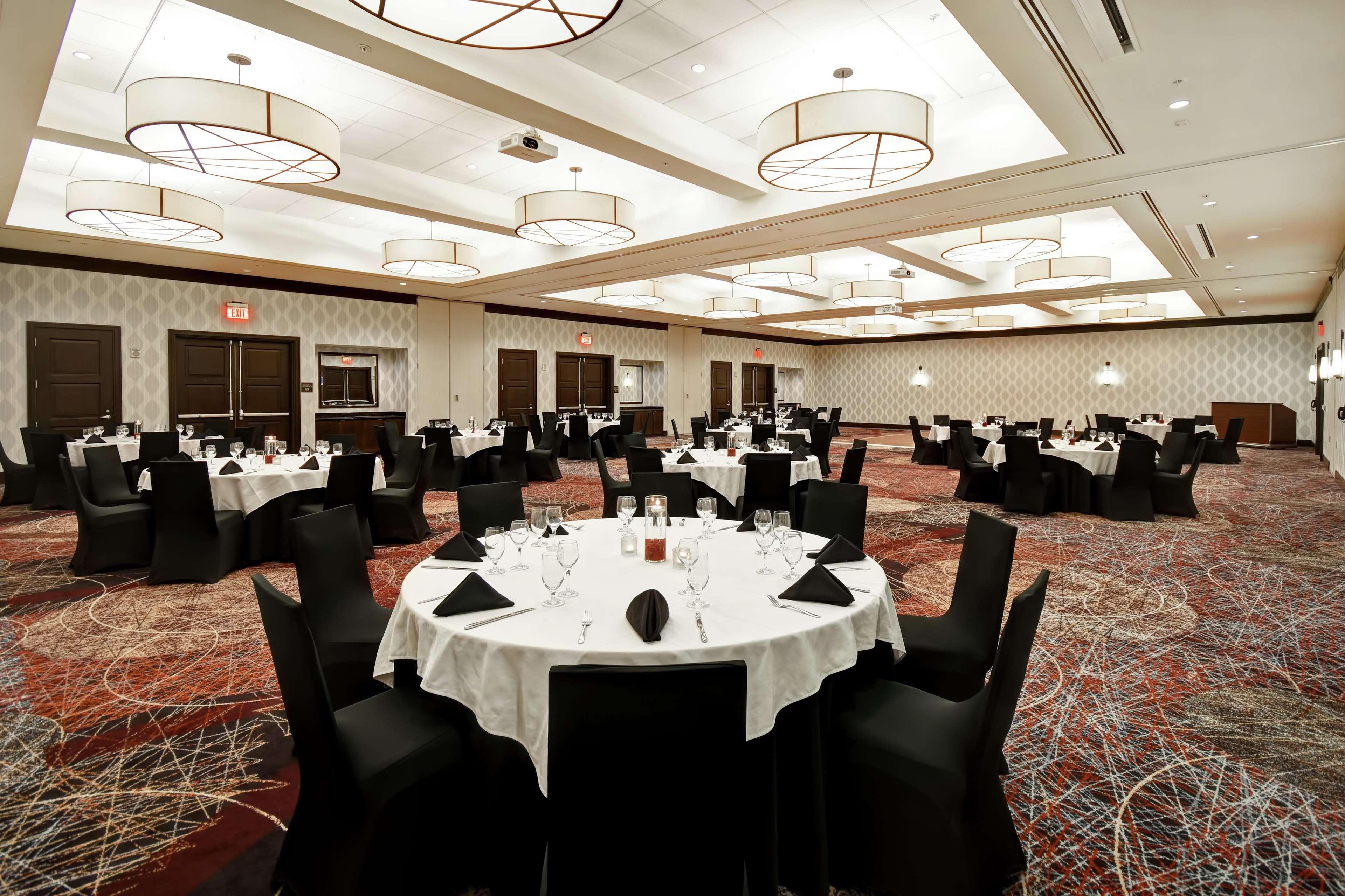 Embassy Suites Springfield Exteriér fotografie